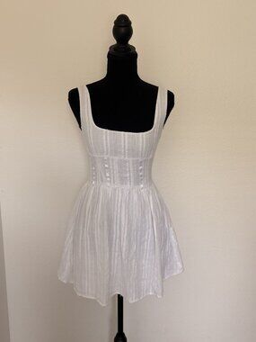 ✨ Princess Polly White Fitted Waist Mini Dress ✨ Size 2